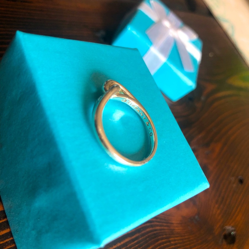 TIFFANY & Co. Knot Ring White Gold Ring